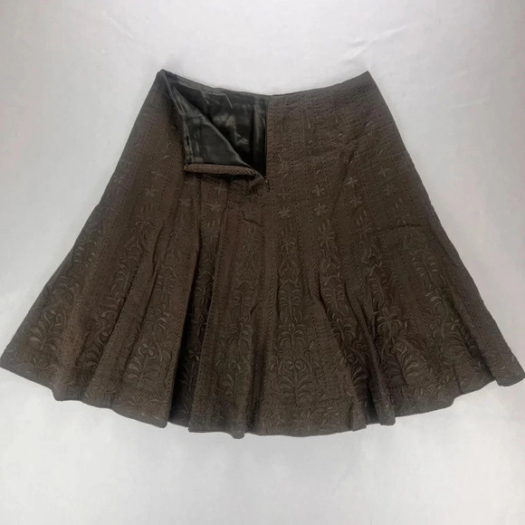 Tahari Brown Embroidered Skirt Size 6 - Picture 2 of 8